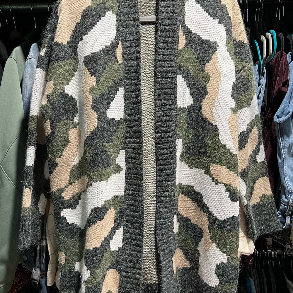 Camouflage Cardigan Size Medium/Large